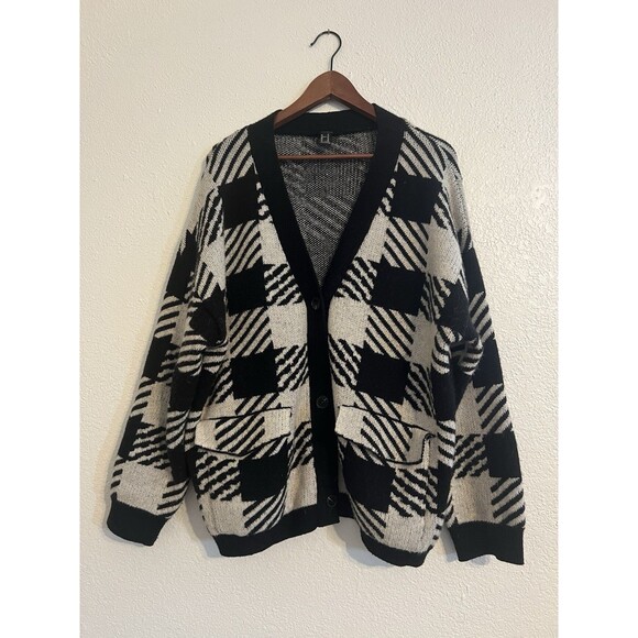 Forever 21 Black White XL Cardigan Buffalo Check Preppy Sweater Y2K - Picture 2 of 7